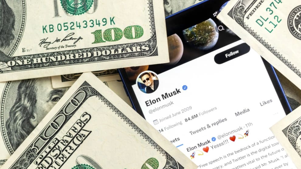 Elon Musk wants to milk Twitter: 50% of employees fired and users at checkout!
