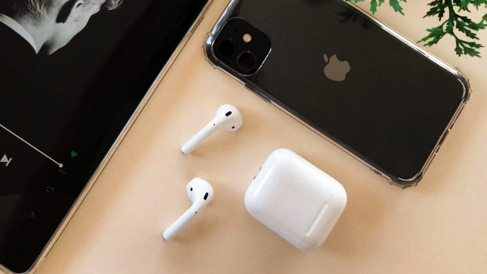 Health: the next Apple Airpods will monitor your temperature?